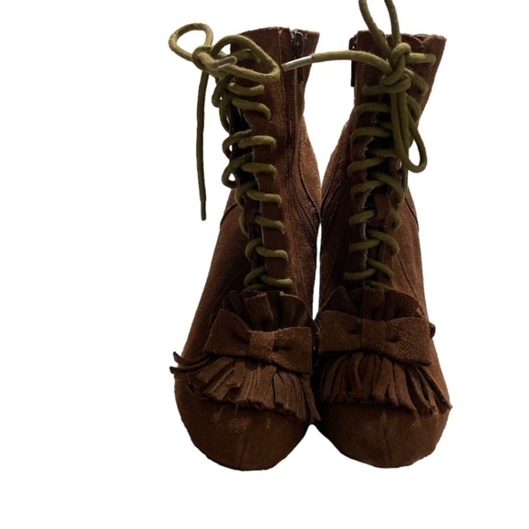 Betsey Johnson Shoes - Betsey Johnson Terra suede platform booties with bow and fringe steampunk sz 7.5